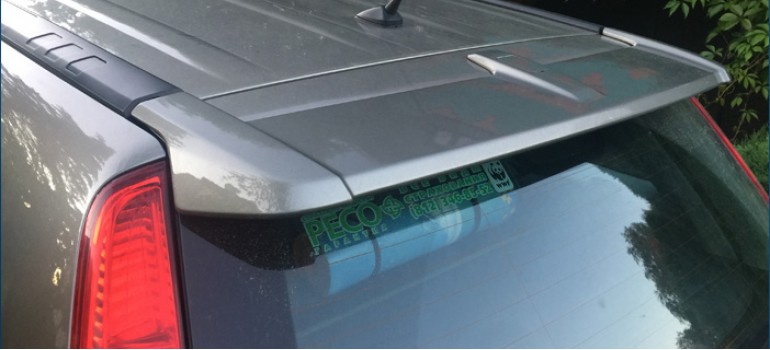 Спойлер OEM на заднюю дверь Хонды (Honda) CR-V 3-го поколения