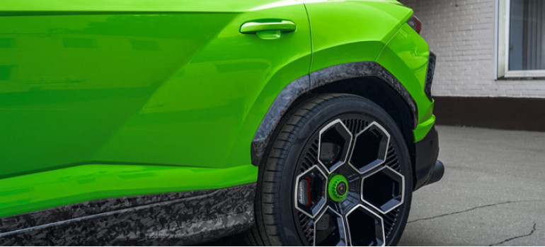 Расширители колесных арок из карбона на Ламборгини Урус (Lamborghini Urus)
