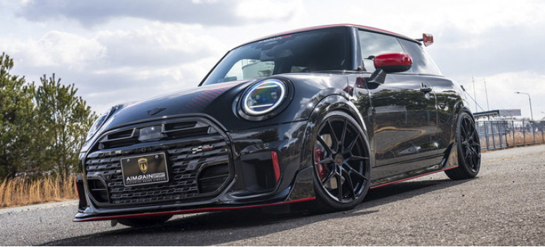 Новый тюнинг на Mini Cooper John Cooper Works F66 от японского ателье AIMGAIN Новый тюнинг на Mini Cooper John Cooper Works F66 от японского ателье AIMGAIN