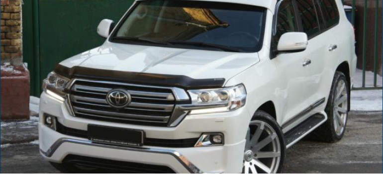 Козырек на лобовое стекло Toyota Land Cruiser 200