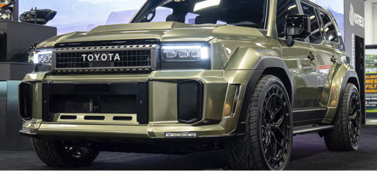 Аэродинамический обвес на Тойоту Прадо (Toyota Prado) 250 от японского тюнинг-ателье Liberty Walk