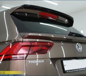 Спойлер под стекло задней двери на Фольксваген Тигуан (Volkswagen Tiguan) MK2