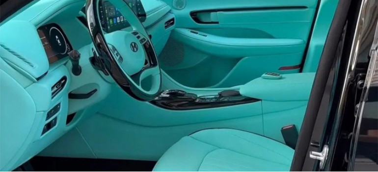 Дизайн пошива салона в ярких цветах