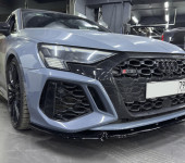Установка губы переднего бампера и спойлера на багажник на Ауди (Audi) RS3