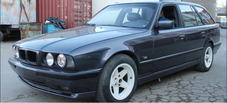 Установка обвеса на БМВ ( BMW ) E34 Touring