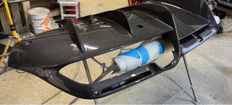 Ремонт карбонового порога и диффузора Novitec на Феррари (Ferrari) F8 Tributo Ремонт карбонового порога и диффузора Novitec на Феррари (Ferrari) F8 Tributo