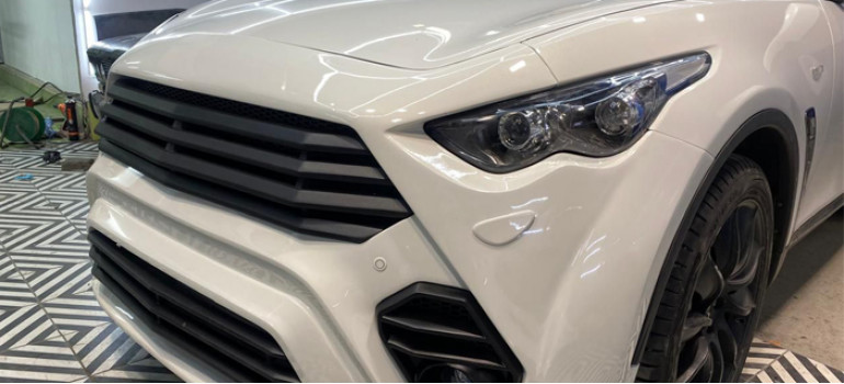 Установка нового тюнингованного бампера на Инфинити (Infiniti) FX37