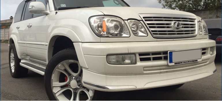 Установка тюнинговых арок и покраска колесных дисков на Лексусе (Lexus) LX470