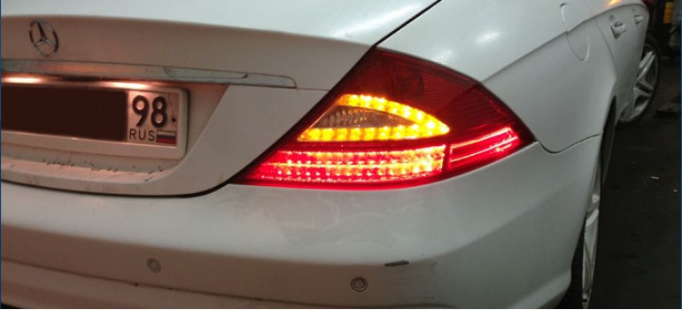 Установка рестайлинговых фонарей на Мерседес ( Mercedes ) CLS W219