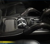 Покрытие (ламинирование) настоящим 100% карбоном деталей салона Порше Кайен (Porsche Cayenne)