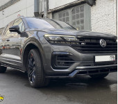 Установка обвеса FT на Фольксваген Туарег (Volkswagen Touareg) MK3 R-Line 2019