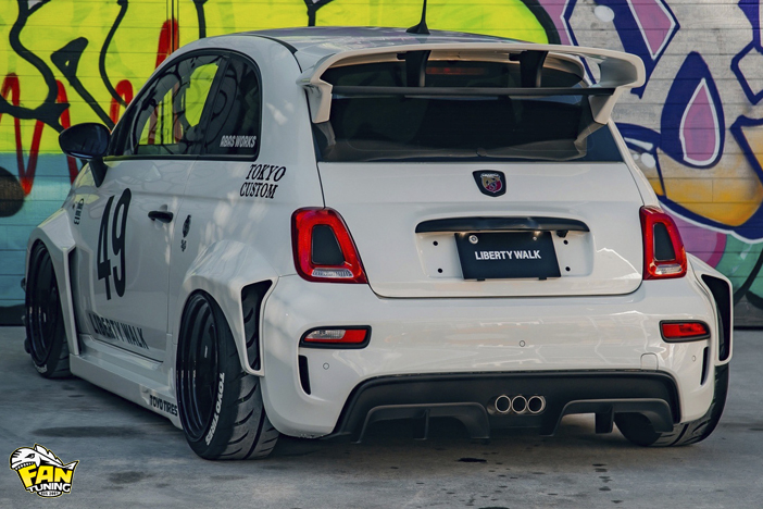 Аэродинамический обвес в стиле Рокет Банни на Абарт (Abarth) 500 от японского тюнингателье Liberty Walk