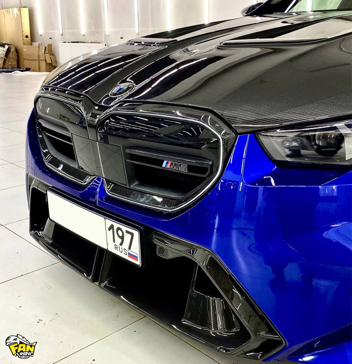 Тюнинговый капот из карбона на БМВ (BMW) 5 G60 и M5 G90