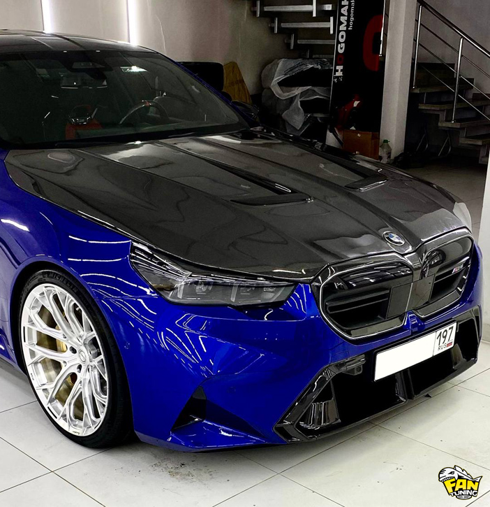 Тюнинговый капот из карбона на БМВ (BMW) 5 G60 и M5 G90