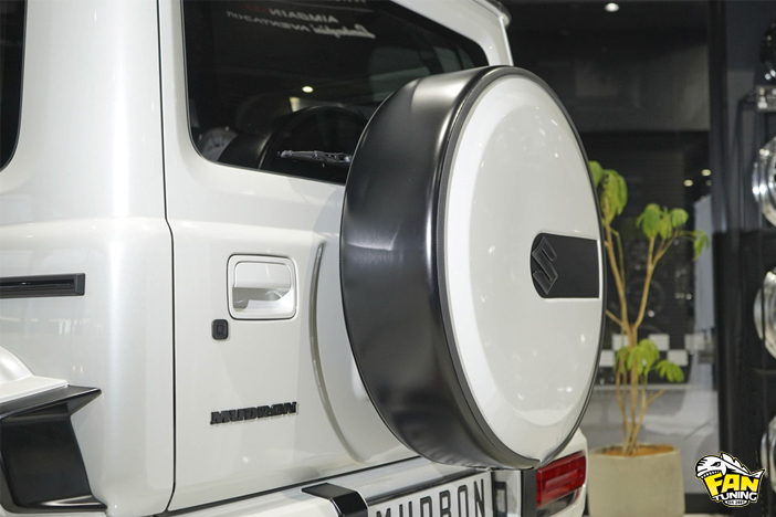 Аэродинамический обвес Mudron на Suzuki Jimny 5 дверей в стиле Mercedes G63 Brabus от японского тюнинг-ателье Aimgain