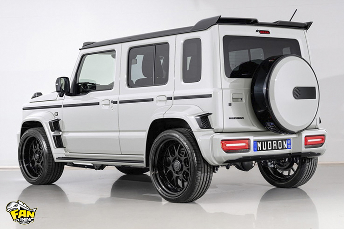 Аэродинамический обвес Mudron на Suzuki Jimny 5 дверей в стиле Mercedes G63 Brabus от японского тюнинг-ателье Aimgain