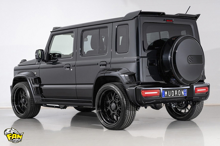Аэродинамический обвес Mudron на Suzuki Jimny 5 дверей в стиле Mercedes G63 Brabus от японского тюнинг-ателье Aimgain