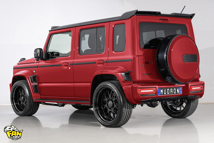 Аэродинамический обвес Mudron на Suzuki Jimny 5 дверей в стиле Mercedes G63 Brabus от японского тюнинг-ателье Aimgain