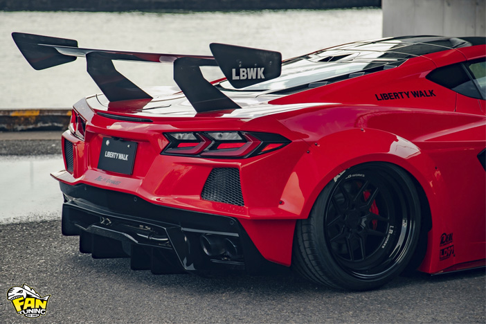 Аэродинамический обвес Liberty Walk на Шевроле Корветт (Chevrolet Corvette) C8