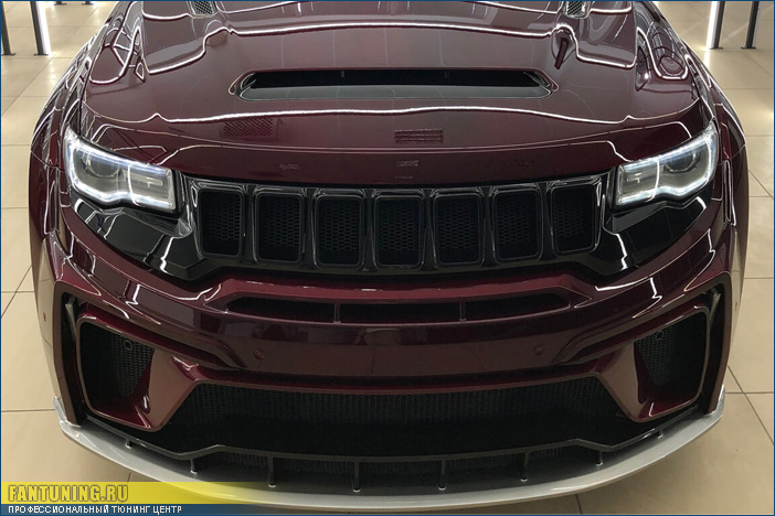 Аэродинамический обвес Titan на JEEP Grand Cherokee WK2