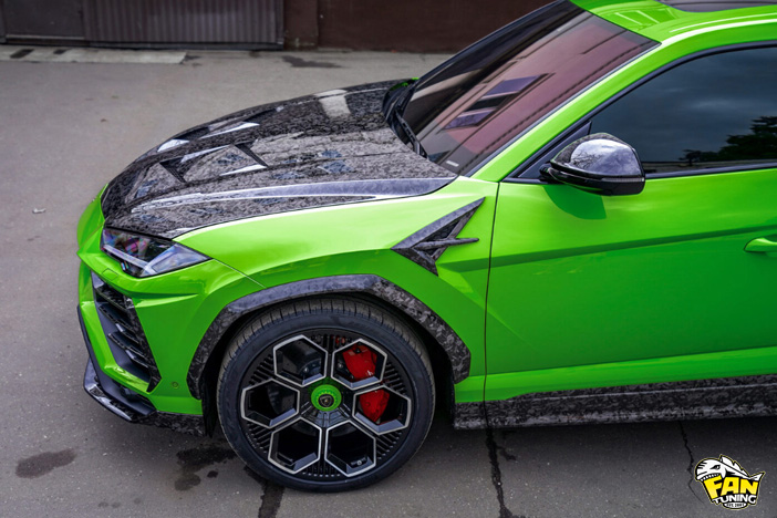 Расширители колесных арок из карбона на Ламборгини Урус (Lamborghini Urus)