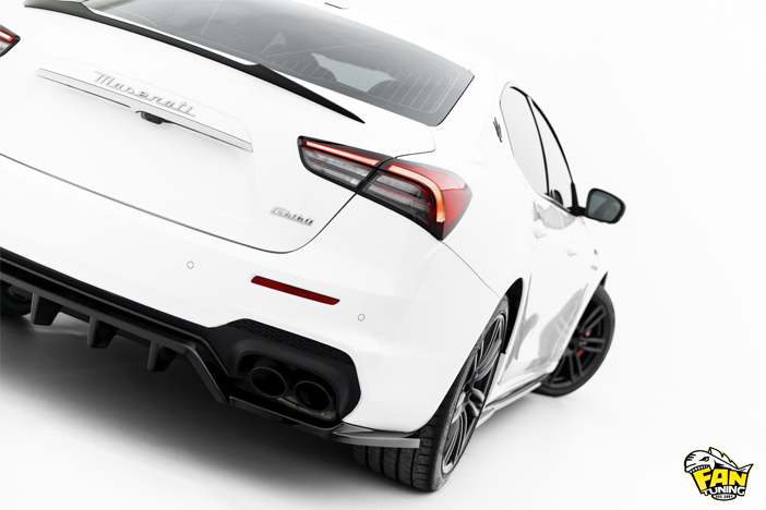 Аэродинамический обвес на Мазерати Гибли Модена (Maserati Ghibli Modena) 2017-2020 годов выпуска