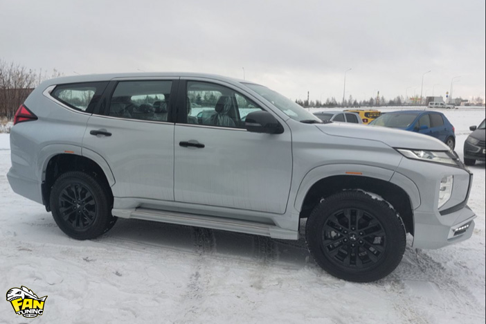 Накладка на передний бампер Мицубиши Паджеро Спорт (Mitsubishi Pajero Sport) 3 рестайлинг 2019+