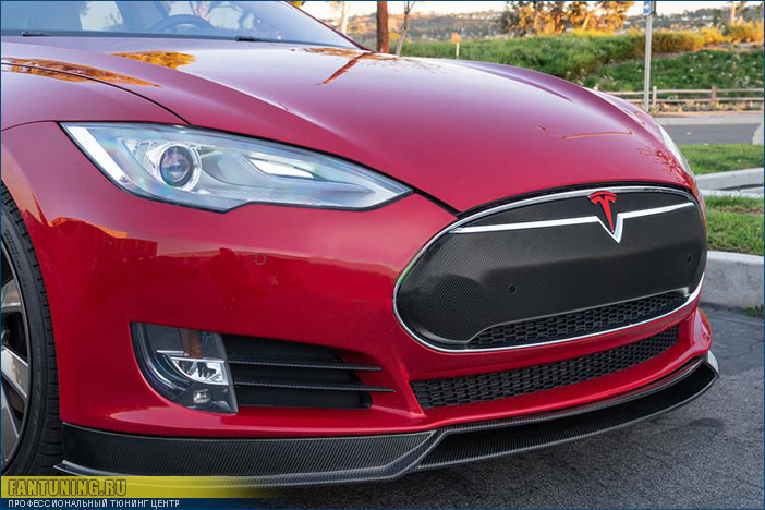 Решетка радиатора из карбона для Теслы (Tesla) Model S