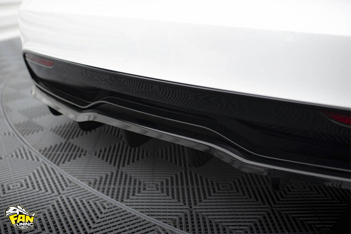 Диффузор заднего бампера на Теслу Модел С Плейд (Tesla Model S Plaid) 2021 модельного года Вариант 1