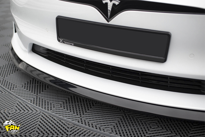 Губа (накладка) переднего бампера на Теслу Модел С Плейд (Tesla Model S Plaid) 2021 модельного года Вариант 2