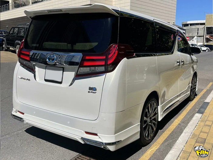 Аэродинамический обвес Моделлиста (Modellista) на Тойота (Toyota) Alphard H30 2015-2017