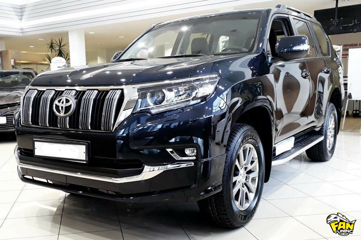 Накладка (юбка) Executive Lounge переднего бампера на Toyota Land Cruiser Prado 150 модели 2018 года