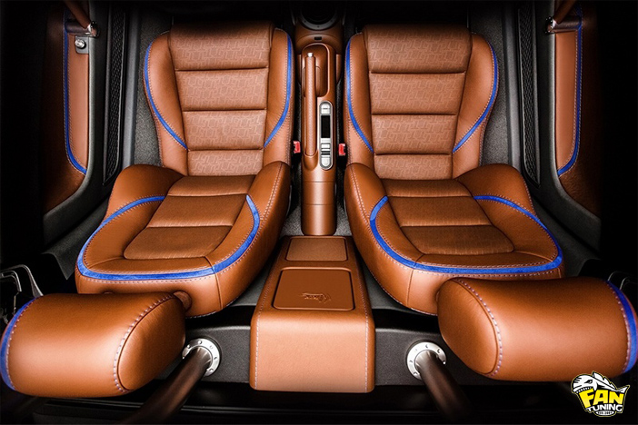 Двухцветный дизайн пошива салона