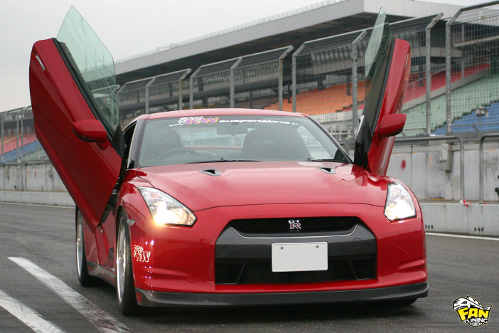 Ламбо двери LSD (Lambo Style Doors) для Ниссан (Nissan) GT-R