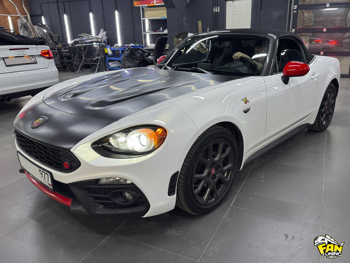 Небольшой ремонт тента кабриолета Abarth 124 Spider