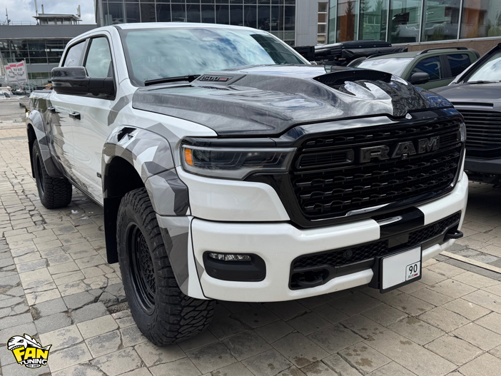 Изготовление карбонового капота в стиле TRX на RAM 1500