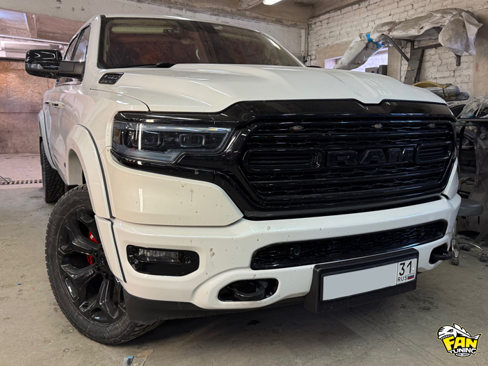 Установка расширителей колесных арок и брызговиков на РАМ (RAM) 1500  2018 года