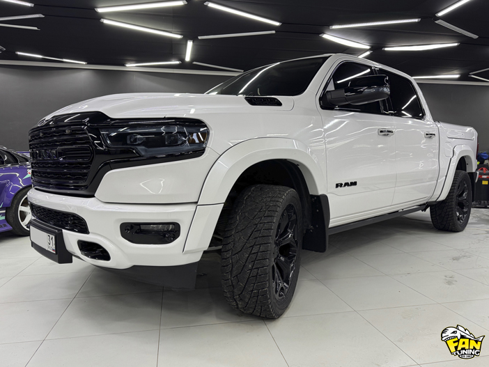 Установка расширителей колесных арок и брызговиков на РАМ (RAM) 1500  2018 года