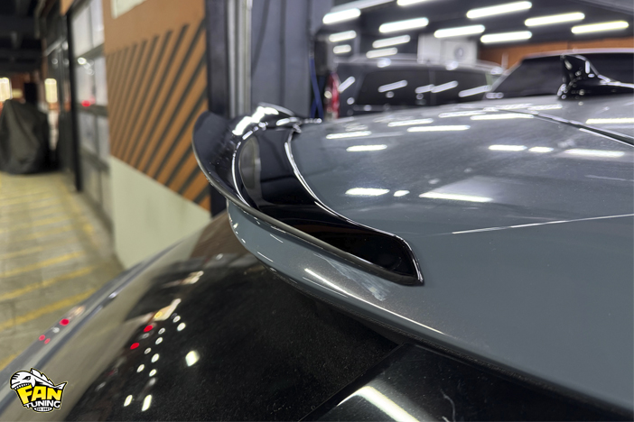 Установка губы переднего бампера и спойлера на багажник на Ауди (Audi) RS3