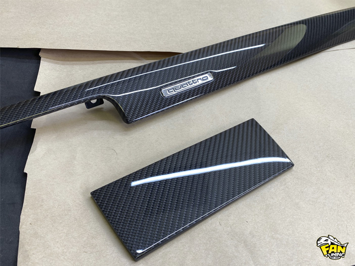 Ламинация настоящим карбоном деталей салона Ауди А4 (Audi A4)