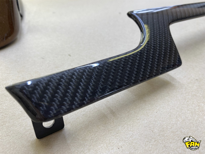 Ламинация настоящим карбоном деталей салона Ауди А4 (Audi A4)