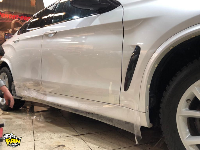 Защита полиуретановой пленкой карбоновых деталей на БМВ (BMW) X6 F16