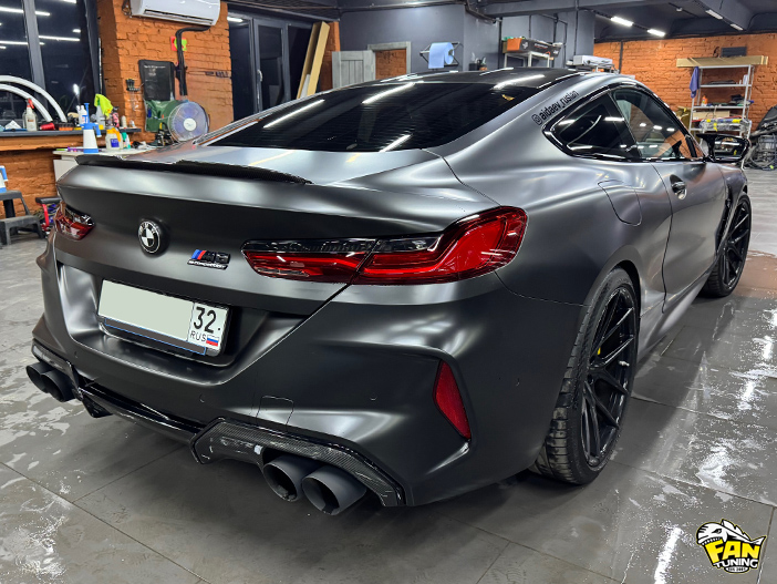 Замена ремней безопасности на индивидуальные дизайнерские на БМВ (BMW) M8 F92