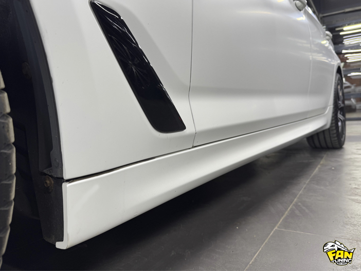 Оклейка матовой полиуретановой защитной пленкой кузова БМВ (BMW) G30 белого цвета