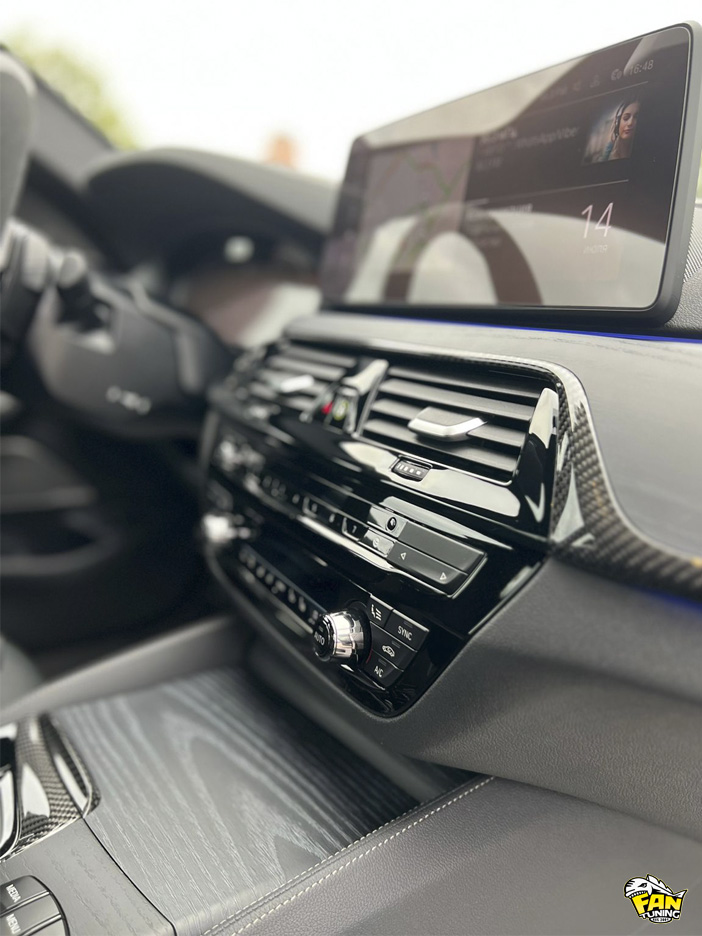 Ламинация настоящим карбоном деталей интерьера БМВ (BMW) G30