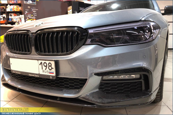 Ремонт карбонового сплитера М Перформанс на БМВ (BMW) пятой серии в кузове G30