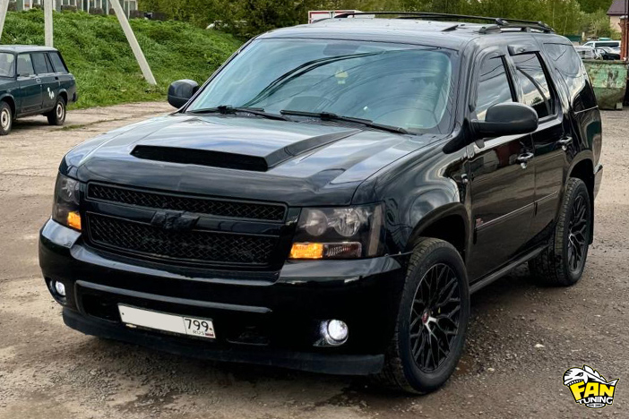 Установка накладки на капот Шевроле Тахо (Chevrolet Tahoe)