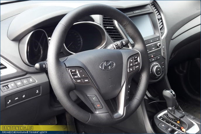 Перетяжка руля в автомобильную кожу на Hyundai Santa Fe