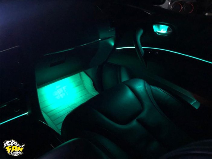 Установка атмосферной подсветки Ambient Light на Инфинити (Infiniti) QX70