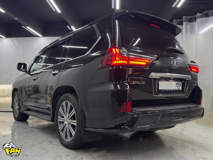 Установка обвеса Heritage на Лексус (Lexus) LX570